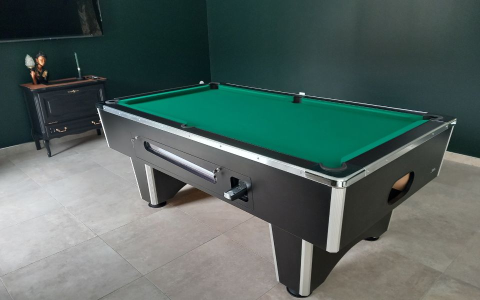 8 pool table green cloth black Country - billards Toulet