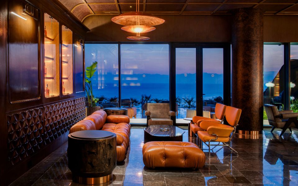 Ash cigar lounge Regnum The Crown Turkey luxury game room