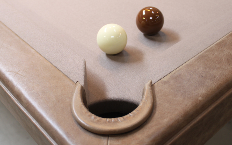 leather pocket billiard table in leather - Billards Toulet