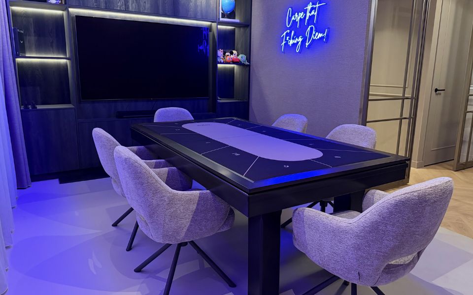 convertible pool table into customizabble poker table Broadway Toulet