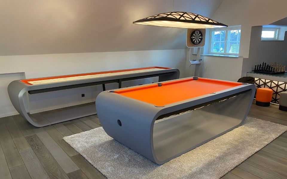 Leather billiard table and shuffleboard - High End Blacklight - Billards Toulet