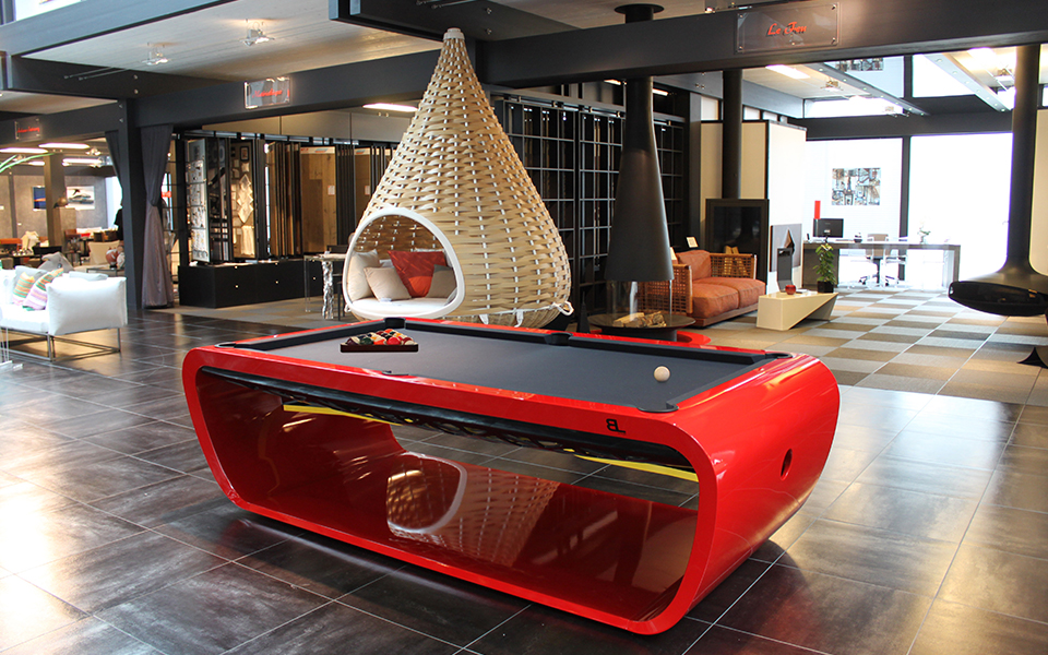 Exceptionally luxurious American Pool table – only at Luxury Products