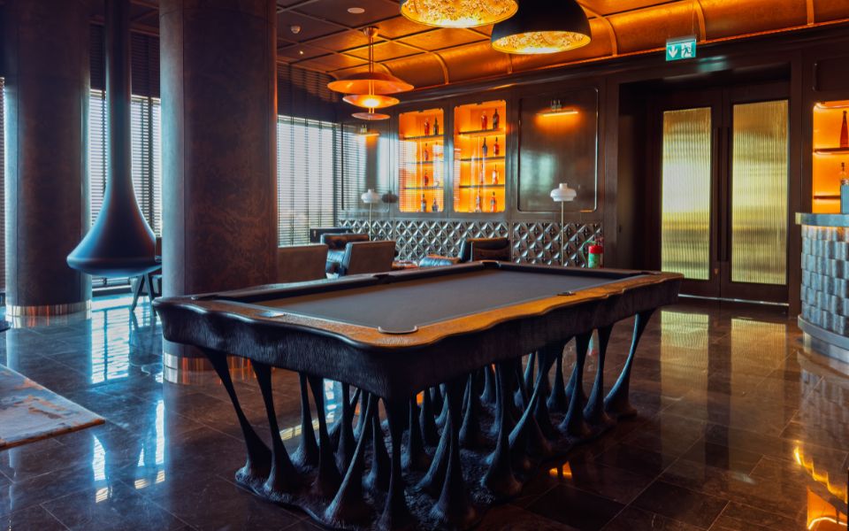 The Regnum Crown hotel in Turkey high end billiard black bi Toulet